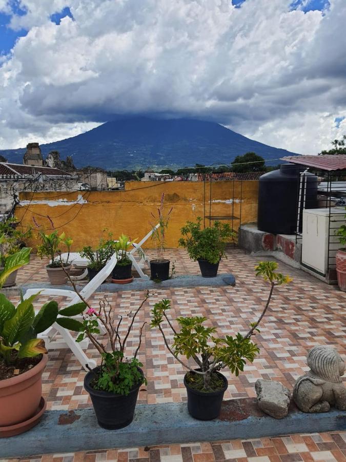 Hotel Acatenango Inn Antigua Exterior foto